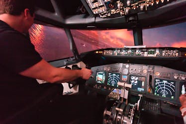 Voo de 60 minutos no simulador de voo Boeing 737 em Colônia